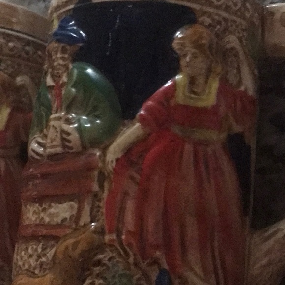 Set of 2 vintage identical hand painted beer steins German style - Picture 12 of 12